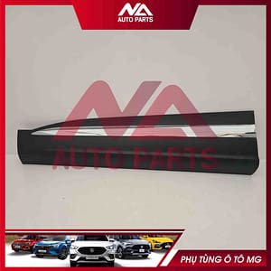 ỐP CÁNH CỬA TRƯỚC TRÁI HS 20.24 MÃ 10423724